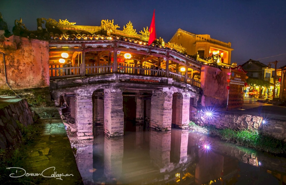 As night falls, Hoi An comes to life